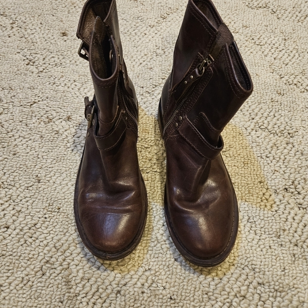 Womens UGG leather Ankle boots - Picture 4 of 8
